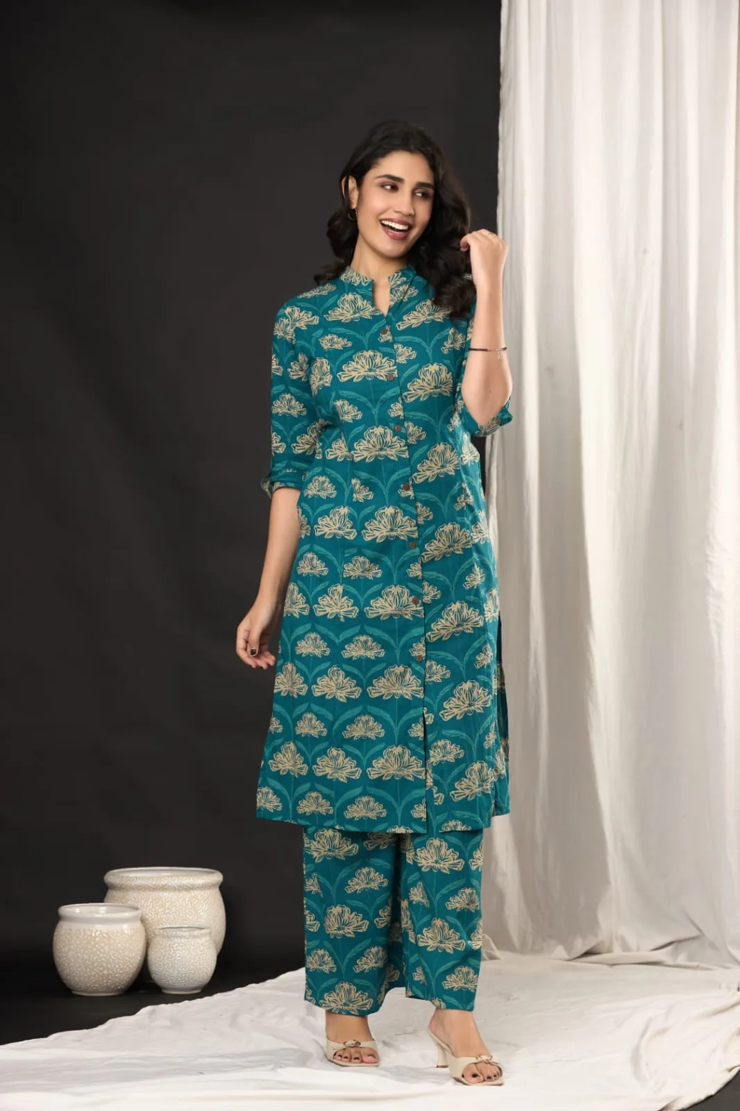 The Kurti Shop Women Teal Blue Floral Printed Pure Cotton Front-Button Kurta with Matching Palazzo Set