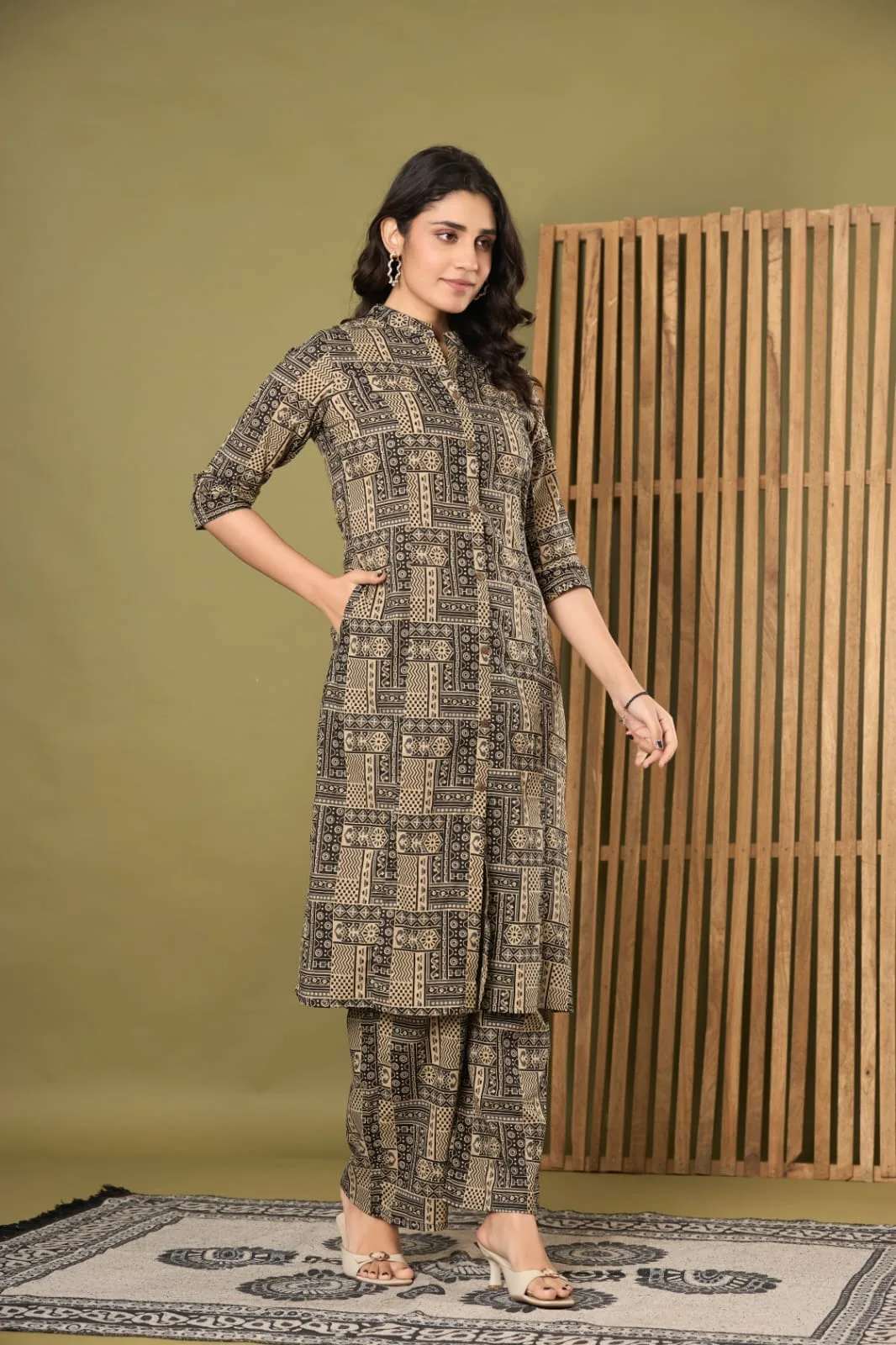 The Kurti Shop Women's Ethnic Printed Cotton Straight Kurti with Pant Set | Mandar Collar  Sleeve Kurta Set with Pockets view 6