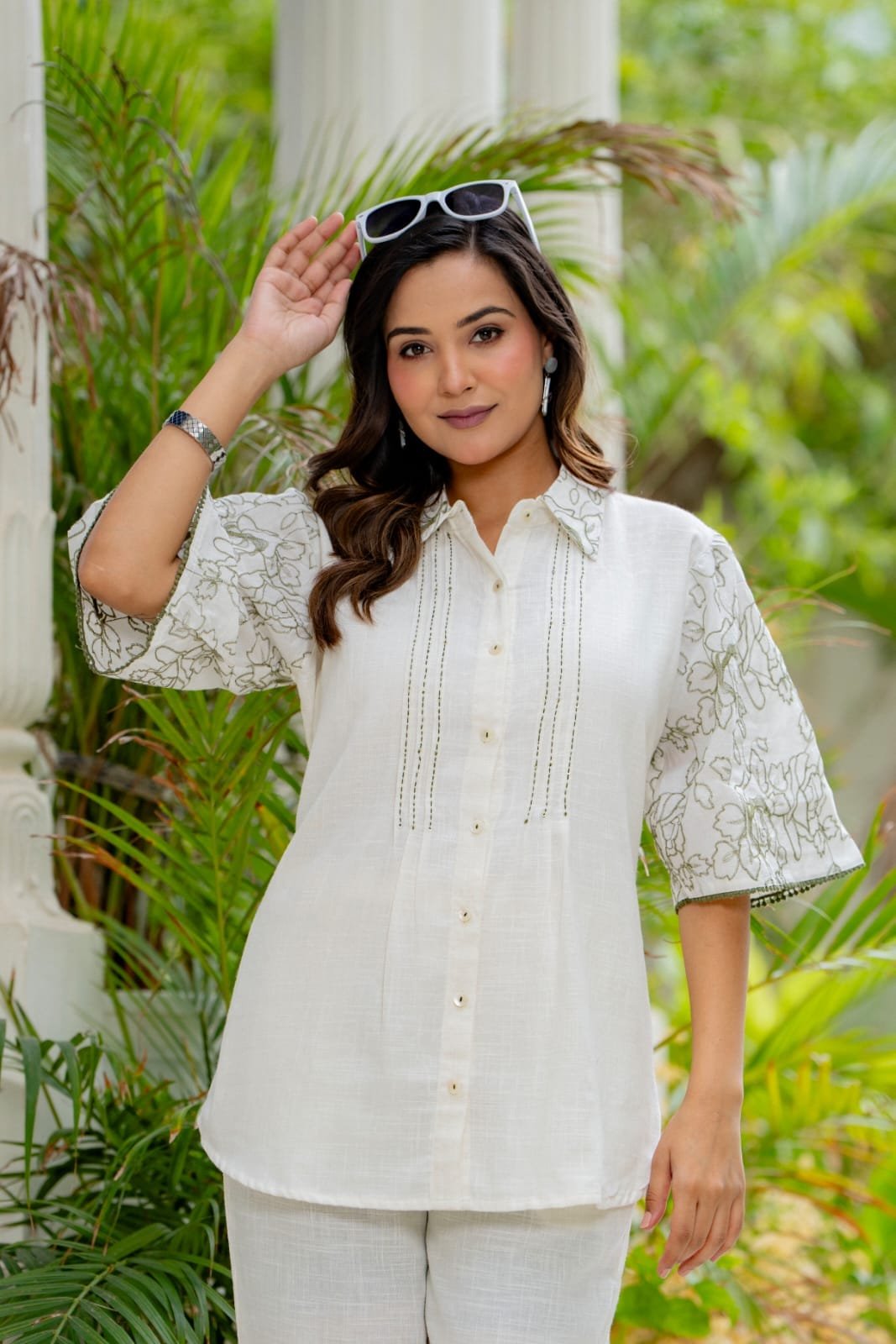 Women’s White Floral Printed Kurta Pant Set view 4