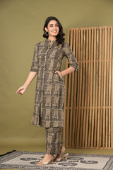 the kurti shop, women cotton kurti set, printed kurta pant set, kurti with pocket, black geometric print kurti, mandarin collar kurta set, office wear ethnic set, 3/4 sleeve straight kurti, ladies kurta pant set, traditional cotton dress, festive daily wear kurti, ethnic trousers combo set, ready to wear kurti pant