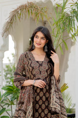 The Khurtis Shop Women Ethnic Printed Straight Kurta with Trousers & Dupatta Set | Beige & Brown Cotton Blend Kurta Set for Women