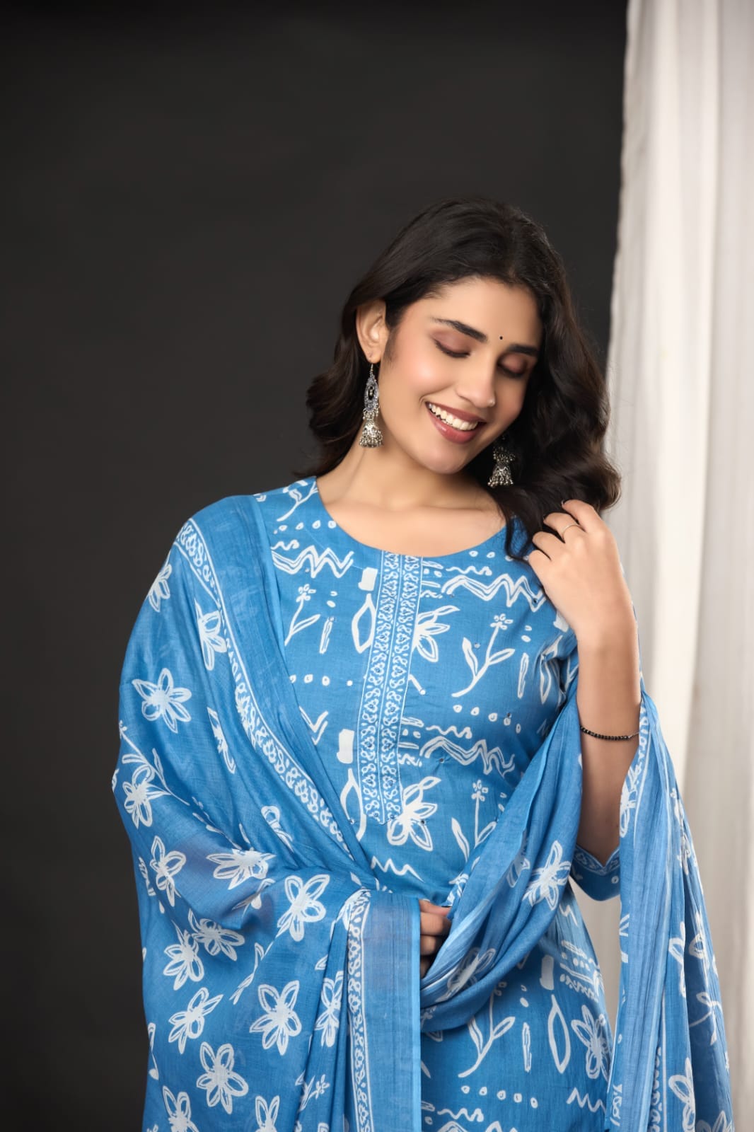 Latest ethnic outfit floral print straight kurti and trouser set.   