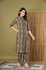 the kurti shop, women cotton kurti set, printed kurta pant set, kurti with pocket, black geometric print kurti, mandarin collar kurta set, office wear ethnic set, 3/4 sleeve straight kurti, ladies kurta pant set, traditional cotton dress, festive daily wear kurti, ethnic trousers combo set, ready to wear kurti pant