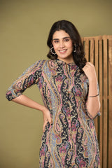the kurti shop, the kurti shop kurta set, paisley printed kurti, women cotton kurta set, kurti palazzo set with pocket, mandarin collar kurta set, office wear ethnic set, 3/4 sleeve straight kurti, ladies kurta palazzo set, traditional cotton dress, daily wear kurti set, multicolor printed kurta, ready to wear kurti palazzo, ethnic straight kurta with palazzo, printed kurta set with pockets, casual summer cotton kurti pant