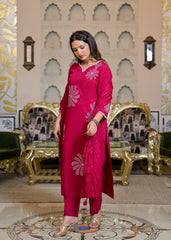 Women’s Orange Pink Floral Embroidered Kurta Pant Dupatta Set
